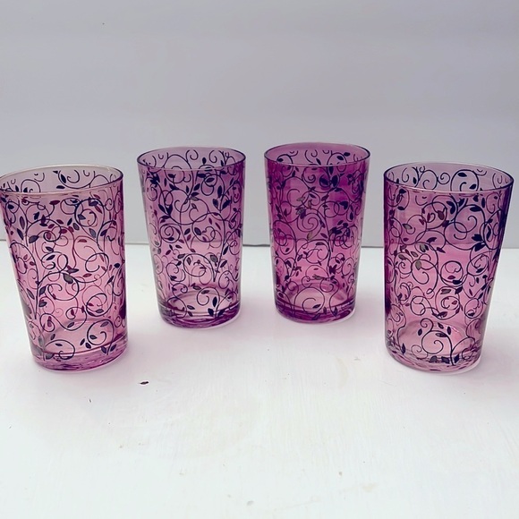 Set of 4 of Pink Flashed Drinking Glasses with Swirl Leaves - Picture 2 of 6